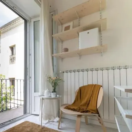 Bel Et Grand Quais De La Fontaine Daire