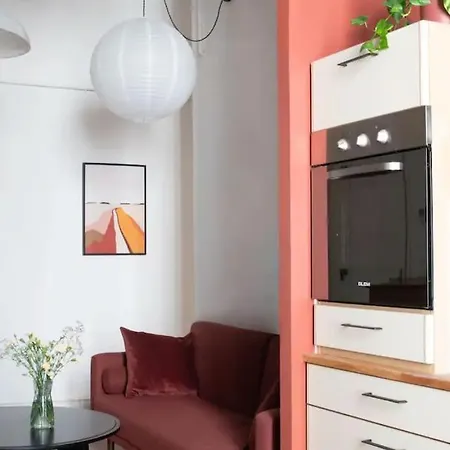 Bel Et Grand Quais De La Fontaine Daire Nîmes